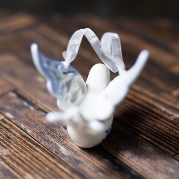 Porcelain ceramic dove bird JOY Christmas holiday ornament figurine blue white - Picture 5 of 7